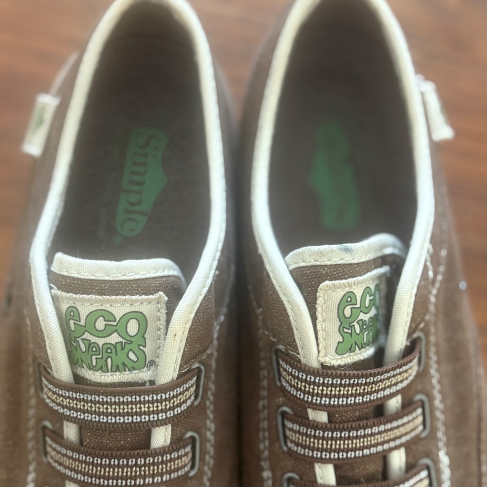 Simple Eco Sneakers - Picture 4 of 4